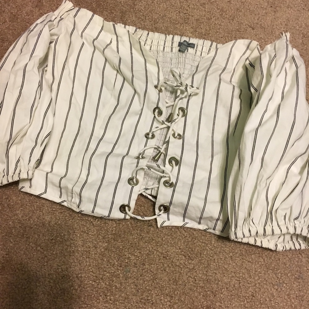 Crop off shoulder fashion top